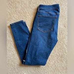 Old navy, rockstar, super skinny mid rise size 12 long.